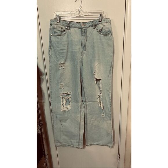 Madden NYC Wide Leg Light Distressed Jeans Juniors Size 13 - Picture 1 of 9